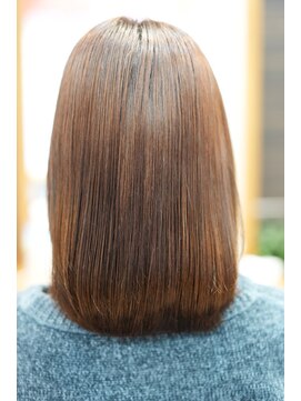 アベニールデッサン(Avenir dessin) 美髪ストレート