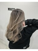 バレイヤージュ　シルバーベージュ