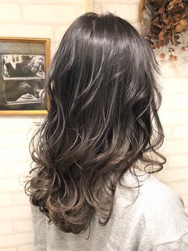 ラキ(laki) ケアブリーチグラデーションカラーグレージュ八丁堀/laki/美容院