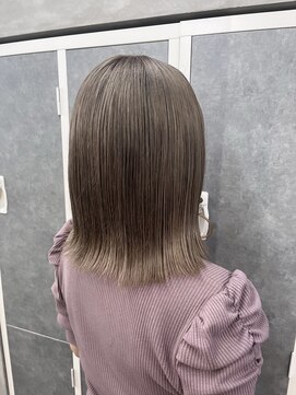 ドレスヘアーガーデン(DRESS HAIR GARDEN) greige