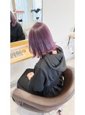外はねレイヤーボブ・パープルワインレッド・ブリーチ