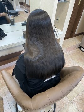 メルク(merc) カール/セミディ/シアーカラー/姫カット/ブリーチ