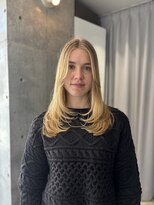 レス(Les.)&nbsp;レイヤーカット／ハイライトカラー/バレイヤージュ