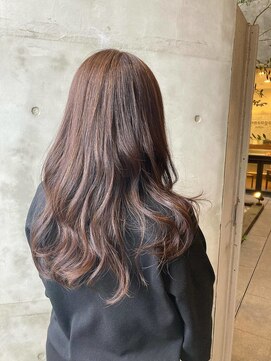 表面にハイライトで動きと立体感をプラス