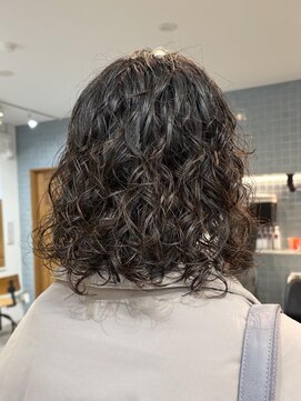 ナループロア ハチ(Nalu pu loa hachi) ボブパーマ/くるくるパーマ/大きめハードパーマ