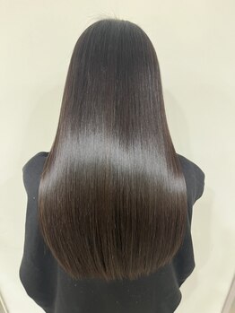 髪質改善専門店Horizon 縮毛矯正/トリートメント【ホライズン】【2月上旬OPEN(予定)】の写真/癖や広がりを抑え、理想のフォルムへ。一人ひとりの髪状態を見極めた薬剤選定で柔らかく弾むような美髪に♪