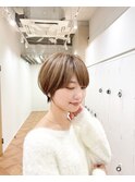 ショートヘア_マロンベージュ Aラインボブ かきあげ