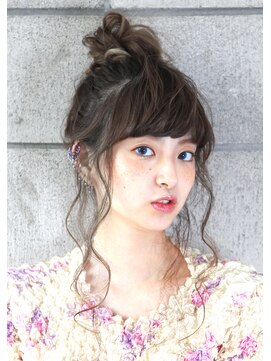 ラミ(L'ami) アップスタイル ☆ ふわふわお団子ヘア ♪