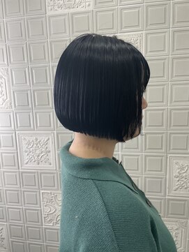 ヘンリエッタ 自由ヶ丘(Henrietta) ブルーブラックボブ