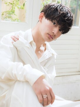 ユーフォリア 渋谷グランデ(Euphoria SHIBUYA GRANDE) 刈り上げマッシュ　ナチュラルマッシュ　緩めパーマ　MOMO