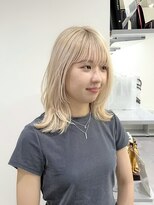 ノウハウ キョウト(KNOWHOW kyoto)&nbsp;ホワイトブロンド/外ハネレイヤースタイル/ダブルカラー