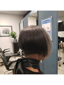 シャルムヌーボー(charmes nouveau) アシンメトリーボブ