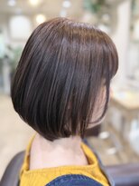 プラウドヘアー(Proud hair) 40代50代ひし形ショートボブ/明るめ白髪染め/ピンクブラウン