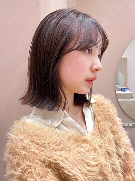 ボブミディアム黒髪小顔レイヤー