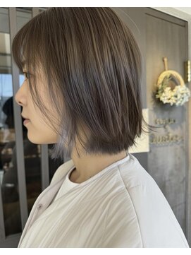 カプロアシヤ(Capullo.Ashiya) 透明感シルバーグレージュ