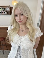 リヴ オオサカ(LIV OSAKA) ホワイトブロンド/抜きっぱなしブロンド/トリプルカラー/大阪