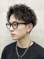 ヘッドストック 大和八木店(HEAD STOCK)&nbsp;シャドウパーマテーパーフェードローフェードツイストパーマ眉毛