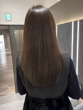 リマニ(Limani) 艶カラー ブラウン ロングヘア 20代30代40代