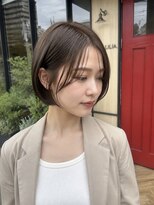 クシェル バイ リリア(kuschel by LILIA.)&nbsp;大人上品な耳かけショートボブ