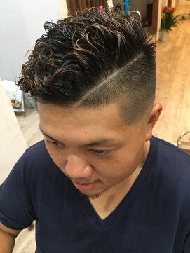 悲惨 移民 リング 髪型 メンズ パーマ 刈り上げ Unifood Inc Jp