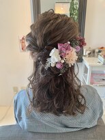 花嫁ハーフアップ　結婚式　二次会　ブライダル　パーティー