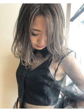 トロニー(TLONY) TLONY渋谷hori ハイトーン グレージュ