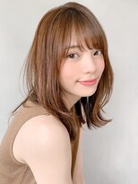 キリ 表参道(kyli)&nbsp;エアリーミディ 黒髪 ホワイトアッシュ大人かわいいくびれヘア”