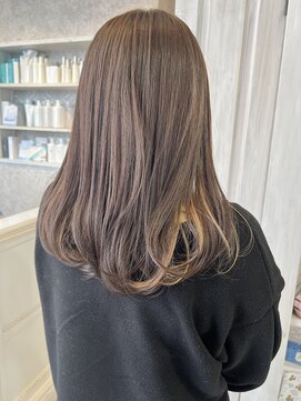 キャアリー(Caary) 福山市Caaryインナーカラーイヤリングカラー艶感ロイヤルカラー