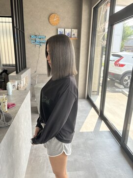 ムード カナザワ(mood kanazawa) 切りっぱなしボブ グレーアッシュ