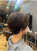 ハンサムショート［黒髪/ボブルフ/ネビージュ/小顔/ワンレン］