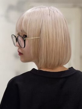 ニュイ(NUIT) ダブルカラーショートボブインナーカラーハイライトケアブリーチ