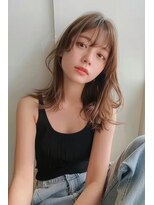 ルル(Lulu)&nbsp;外はねミディアムくびれレイヤー