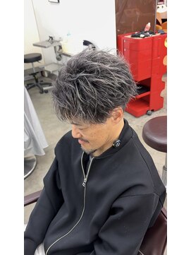 リップス 吉祥寺店 (LIPPS) ホワイトシルバーバレイヤージュ