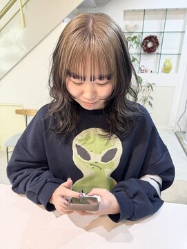 【ミディアムレイヤー×ルーツカラー】