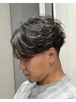 ナルハ(Naluha)&nbsp;色気フェザーパーマ×センターパート