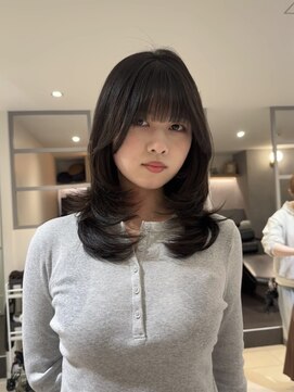 アース 高円寺店(HAIR & MAKE EARTH) ミディアムレイヤー〔@x__xrn03 〕