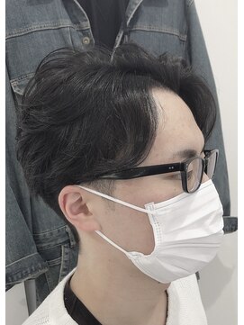 マグヘアー(Mg hair) センターパートマッシュ