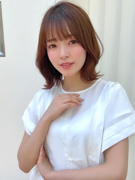 アイユー(ii+U) ミントアッシュ　ぱっつん前髪　フレンチカジュアル