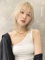 トルネード(TORNADO) ホワイトカラー ハッシュカット ブロンド ハイトーンM20240105