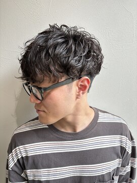 グラフ 立川(Graph.) 無造作ニュアンスツーブロックマッシュパーマメンズカット