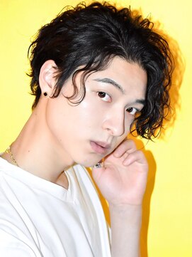 オーシャントーキョー(OCEAN TOKYO) 波巻きパーマセンターパートツーブロックコンマバング韓国黒髪