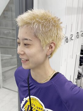 リベル(LIBER) スパイキーショート/ハイトーン/ブロンドカラー/刈り上げなし