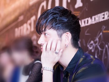 ニカ(NIKA)の写真/“全てお任せ”でもOK!メンズが得意なスタイリストが再現性の高いカットで毎朝のスタイリングを楽にします!