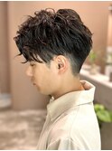 ニュアンスパーマ　ツーブロック　ショート