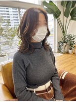 コムヘアー(COM HAIR)&nbsp;ロブ。オリーブブラウン。