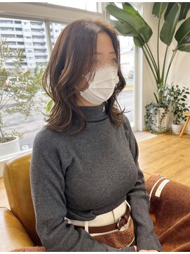 コムヘアー(COM HAIR) ロブ。オリーブブラウン。