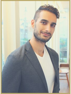 ジジバイワースホワイル(jiji by WORTH WHILE) アッシュブラックウルフマッシュパーマハイライト波巻きショート