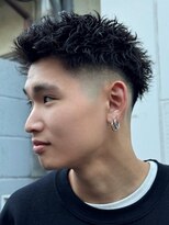 フィフス(fifth) 男らしさを引き出すならツイストスパイラルパーマで短髪パーマ