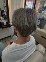ヘアーメイクフィールヒルズ(FEEL HILLS)&nbsp;ホワイトシルバー