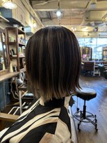 マギーヘア(magiy hair)&nbsp;外ハネ　ハイライトグレージュ/下北沢